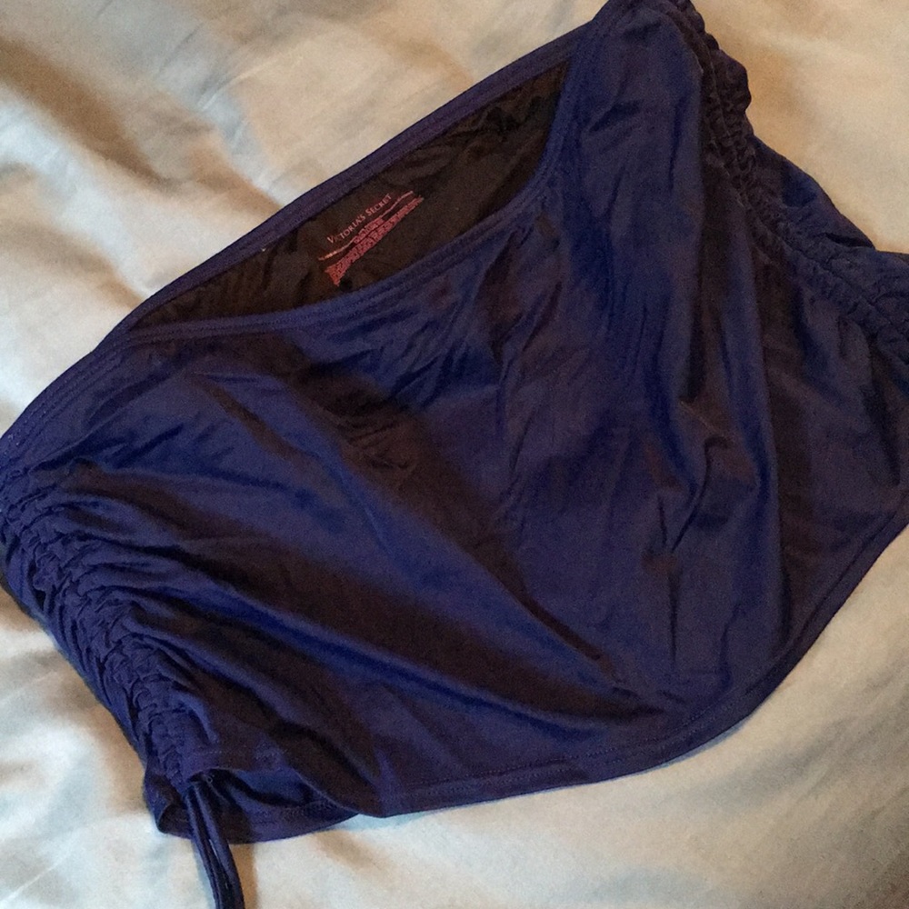 Like new cute VS swim bottoms in a navy blue